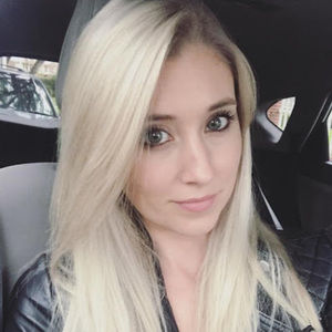 Meet your Posher, Caitlin
